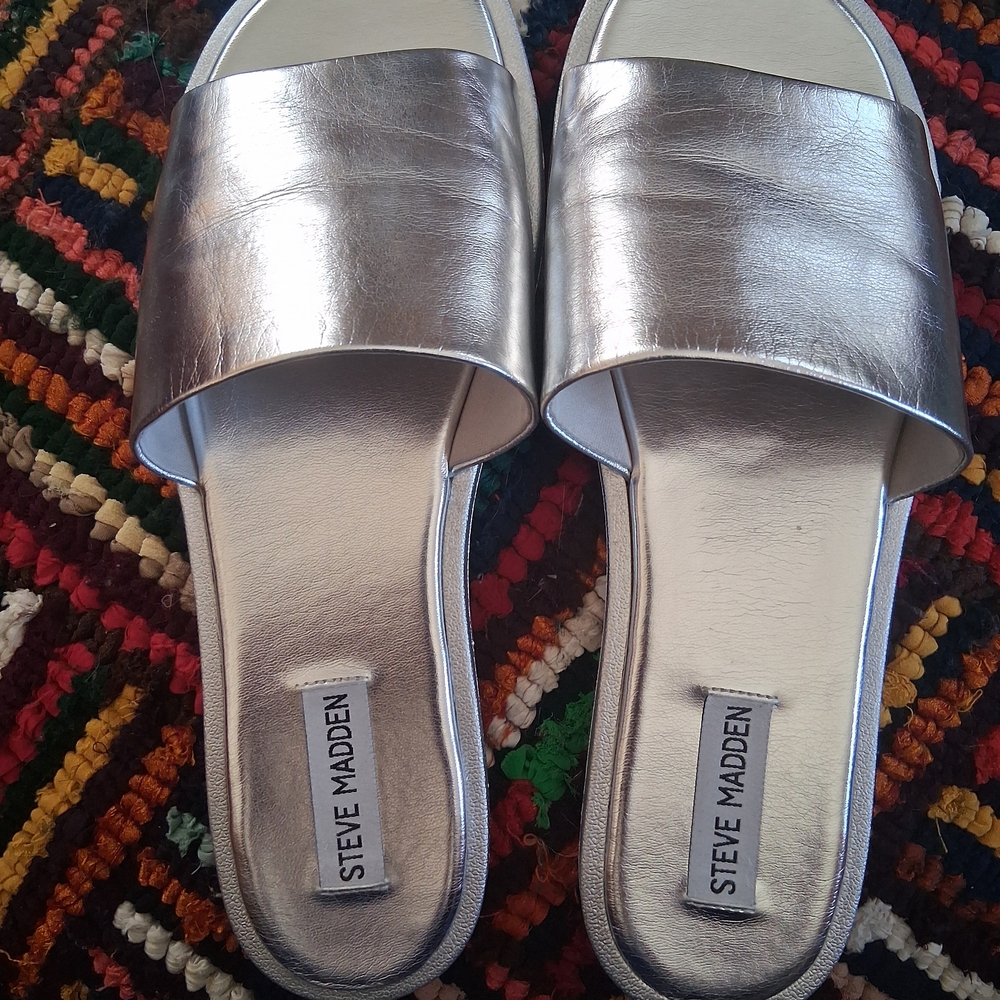 Steve Madden Metallic Silver Slide Sandals